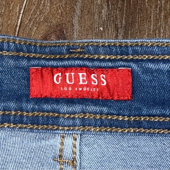 Guess Jeans 90s Ultra High Rise Wide Leg Jean 28 Fray Raw Hem - Picture 9 of 12